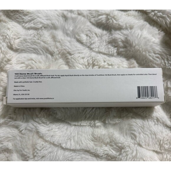 Youthforia Blush Brush - Picture 2 of 3